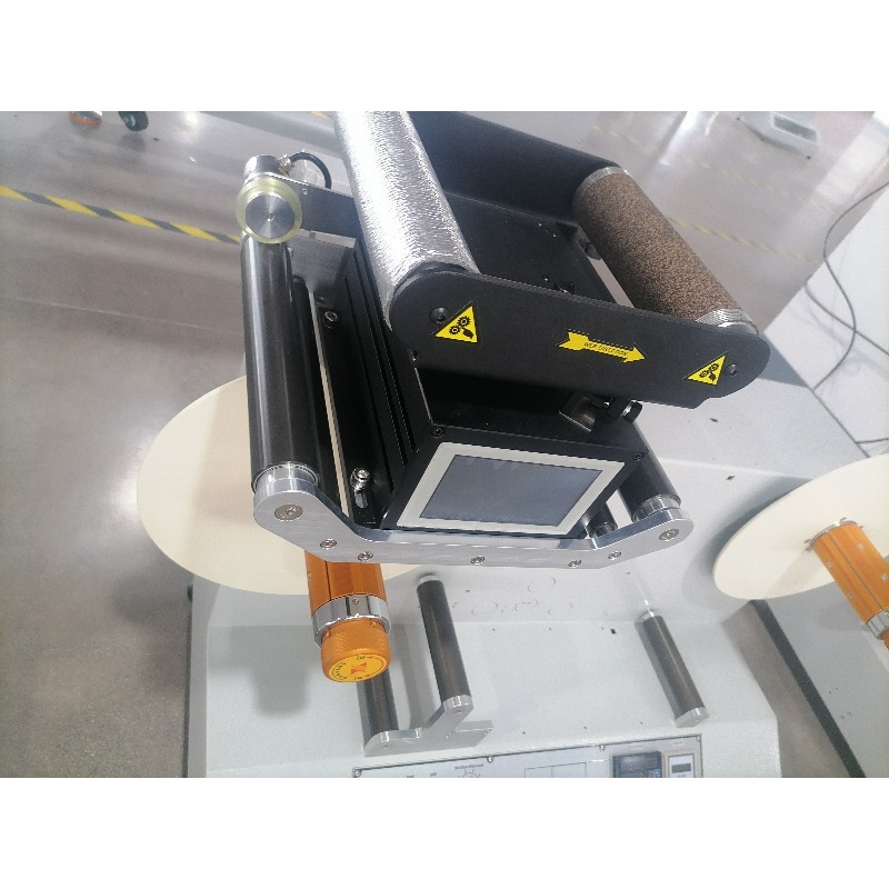 آلة إعادة لف أوتوماتيكية عالية - مراجعة Sticker Label Roll وسعره